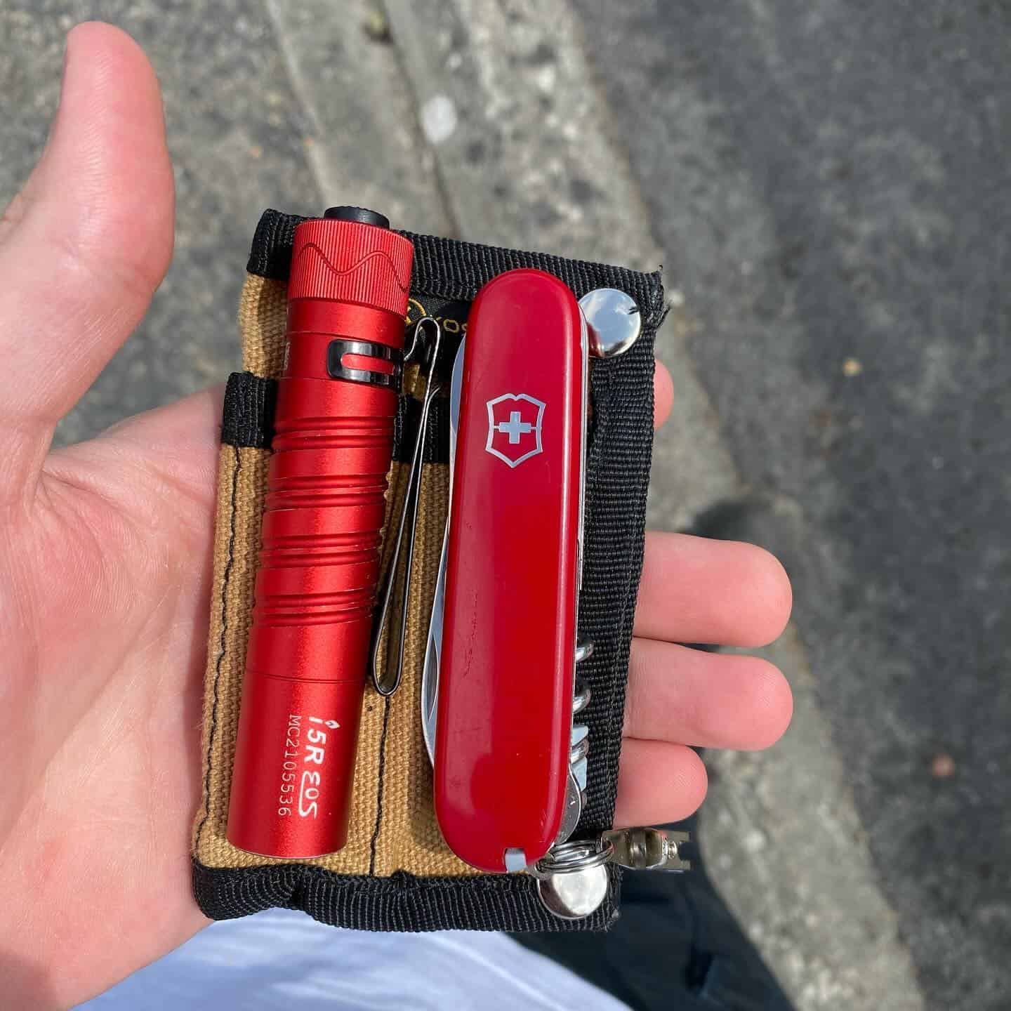 pairing a swiss knife with a pen light